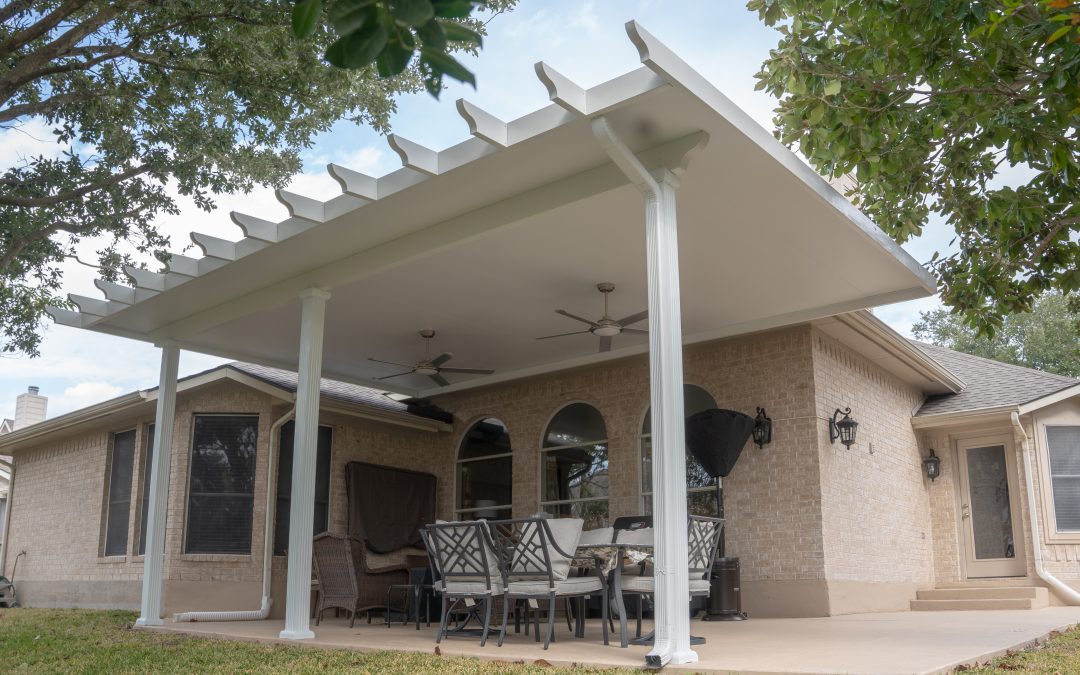 Transform Your Yard with a Louvered Pergola