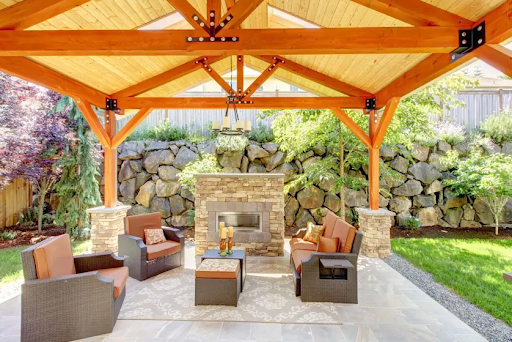 What to Look for When Hiring Patio Contractors in Austin: A Homeowner’s Checklist